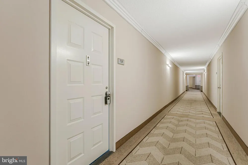 8380 GREENSBORO DRIVE #719 Mclean, VA 22102