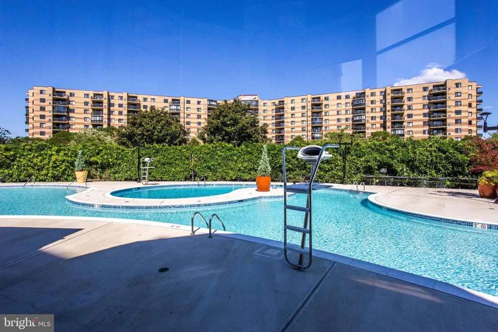 8380 GREENSBORO DRIVE #719 Mclean, VA 22102