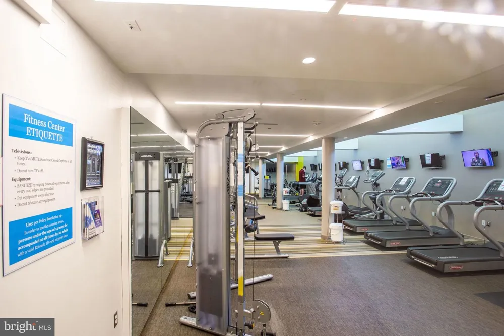 8380 GREENSBORO DRIVE #719 Mclean, VA 22102