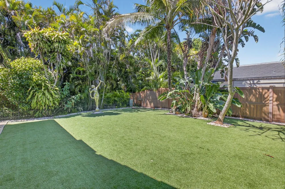 2200 SW 36th Terrace Delray Beach, FL 33445