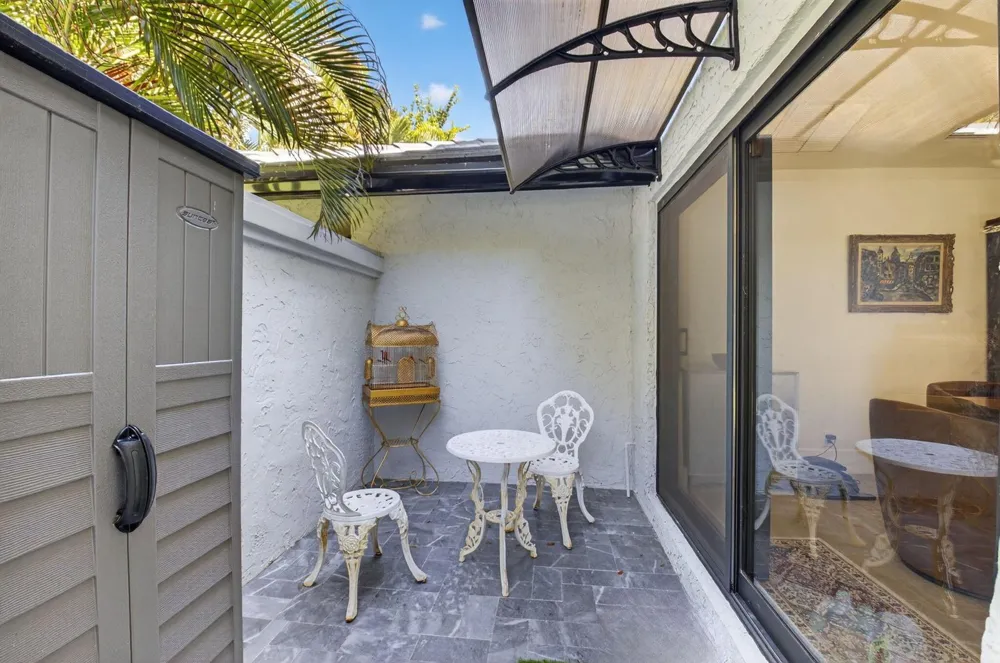 2200 SW 36th Terrace Delray Beach, FL 33445
