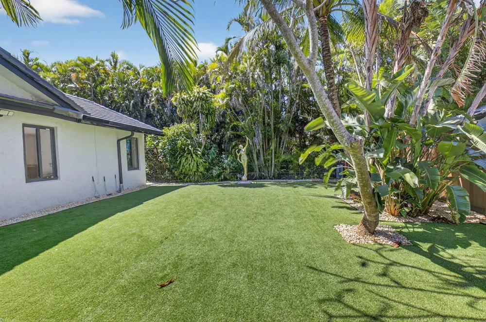 2200 SW 36th Terrace Delray Beach, FL 33445