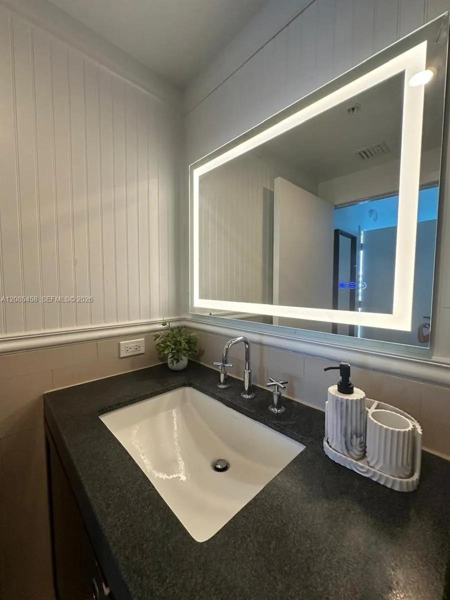 17315 Collins Ave #2006 Sunny Isles Beach, FL 33160