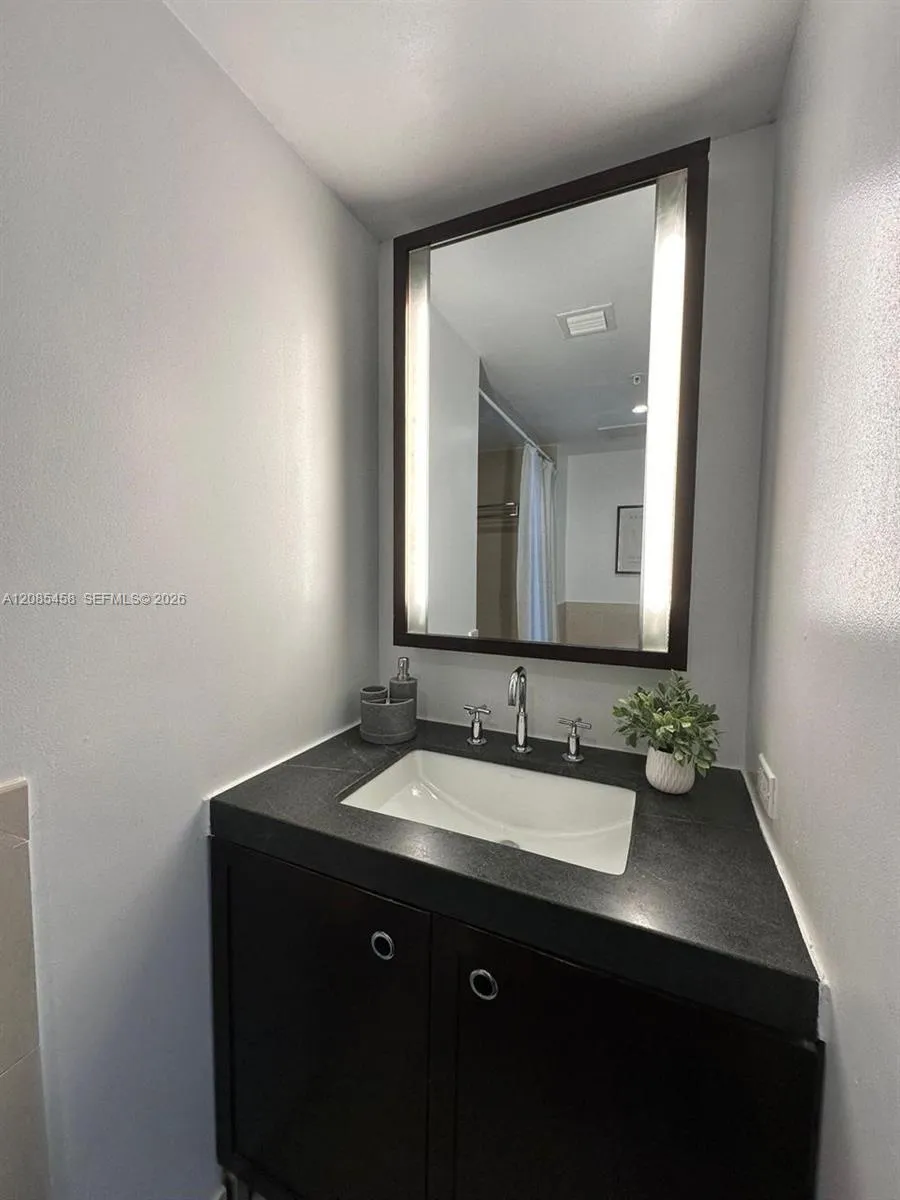 17315 Collins Ave #2006 Sunny Isles Beach, FL 33160