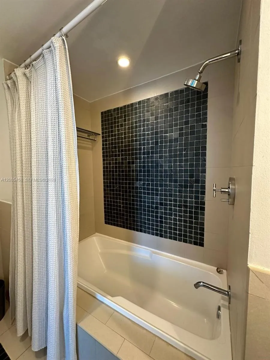 17315 Collins Ave #2006 Sunny Isles Beach, FL 33160