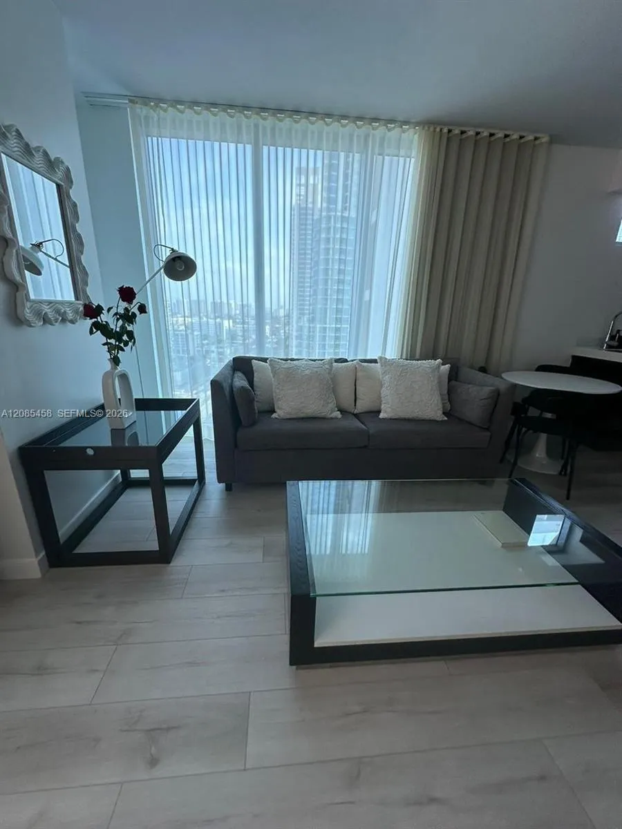 17315 Collins Ave #2006 Sunny Isles Beach, FL 33160