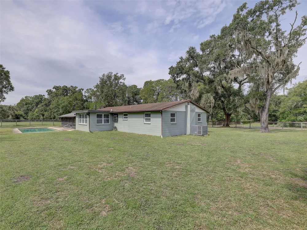 13102 GIBSON LANE Odessa, FL 33556