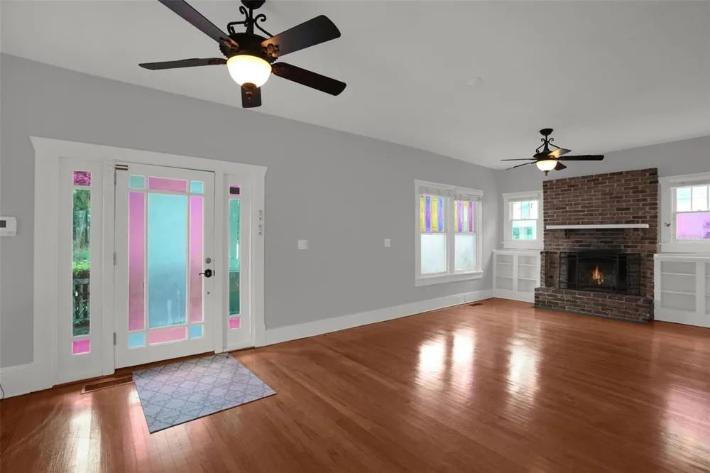 1629 FERRIS AVENUE Orlando, FL 32803