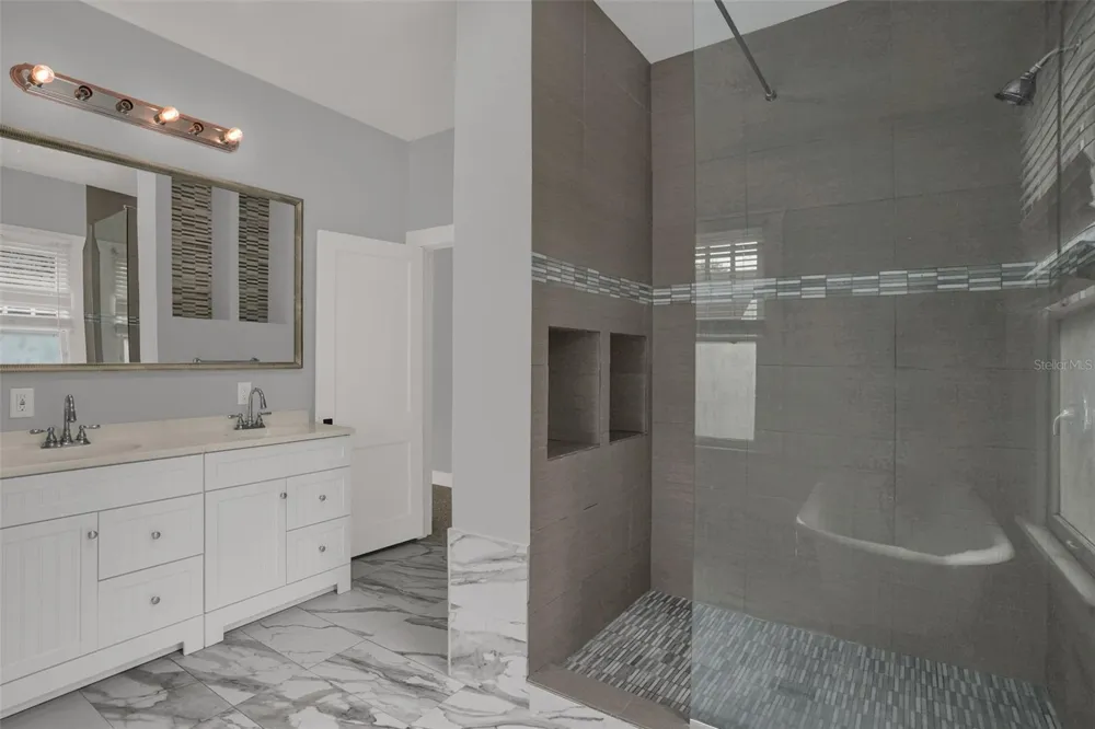 1629 FERRIS AVENUE Orlando, FL 32803