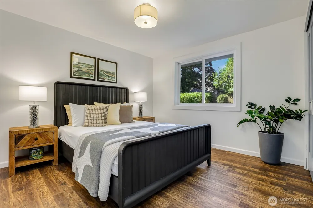 13715 26th Avenue NE Seattle, WA 98125