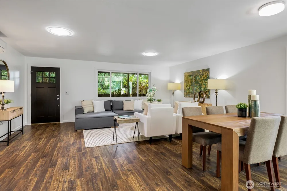13715 26th Avenue NE Seattle, WA 98125