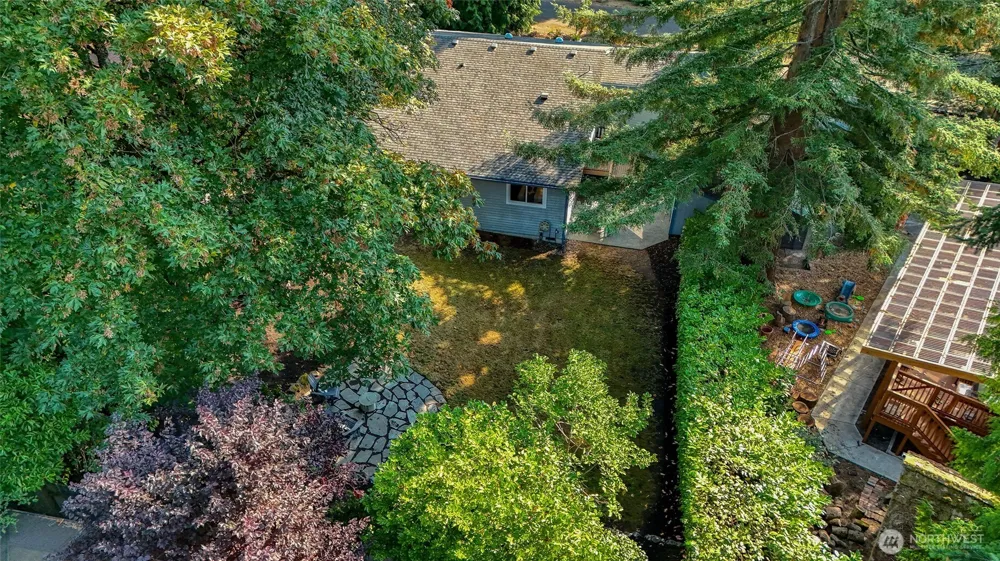 13715 26th Avenue NE Seattle, WA 98125