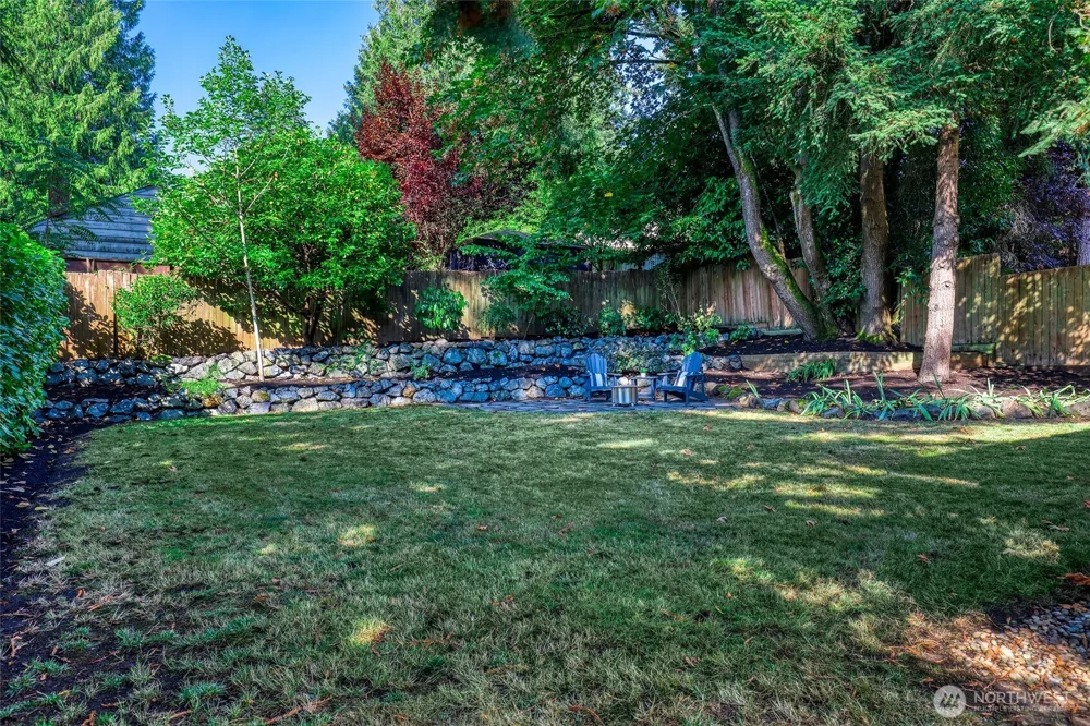 13715 26th Avenue NE Seattle, WA 98125