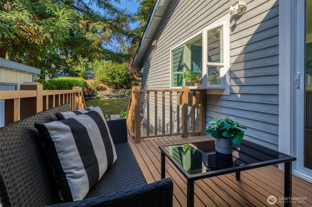 13715 26th Avenue NE Seattle, WA 98125