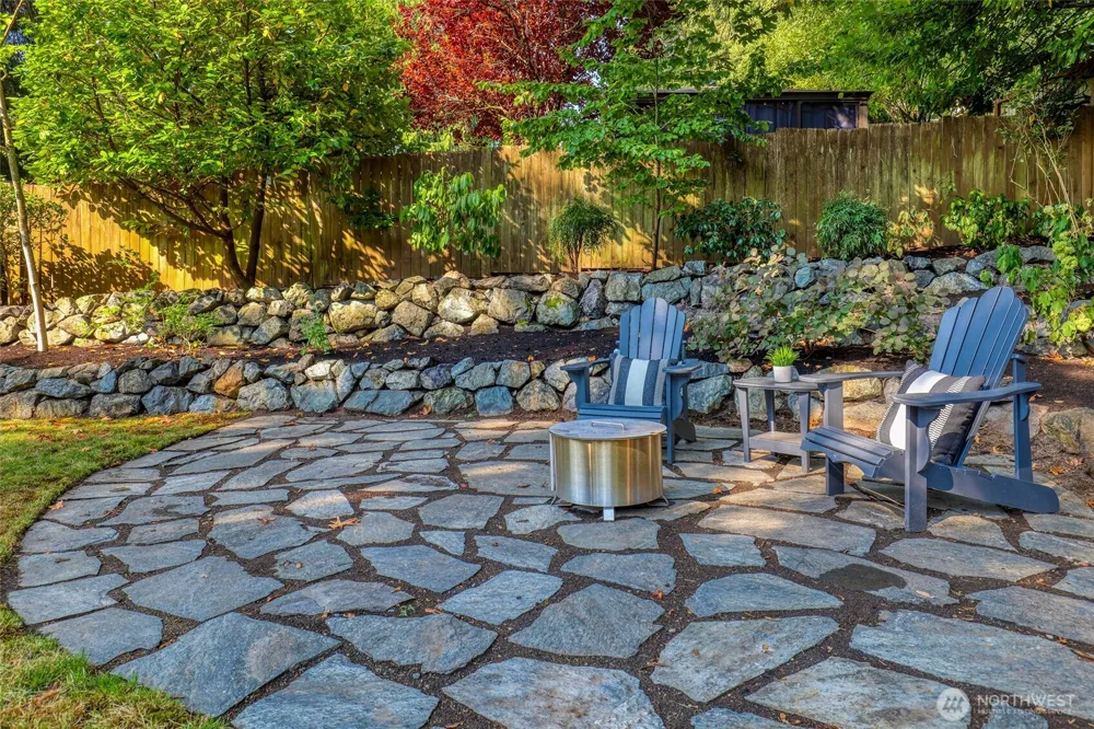 13715 26th Avenue NE Seattle, WA 98125