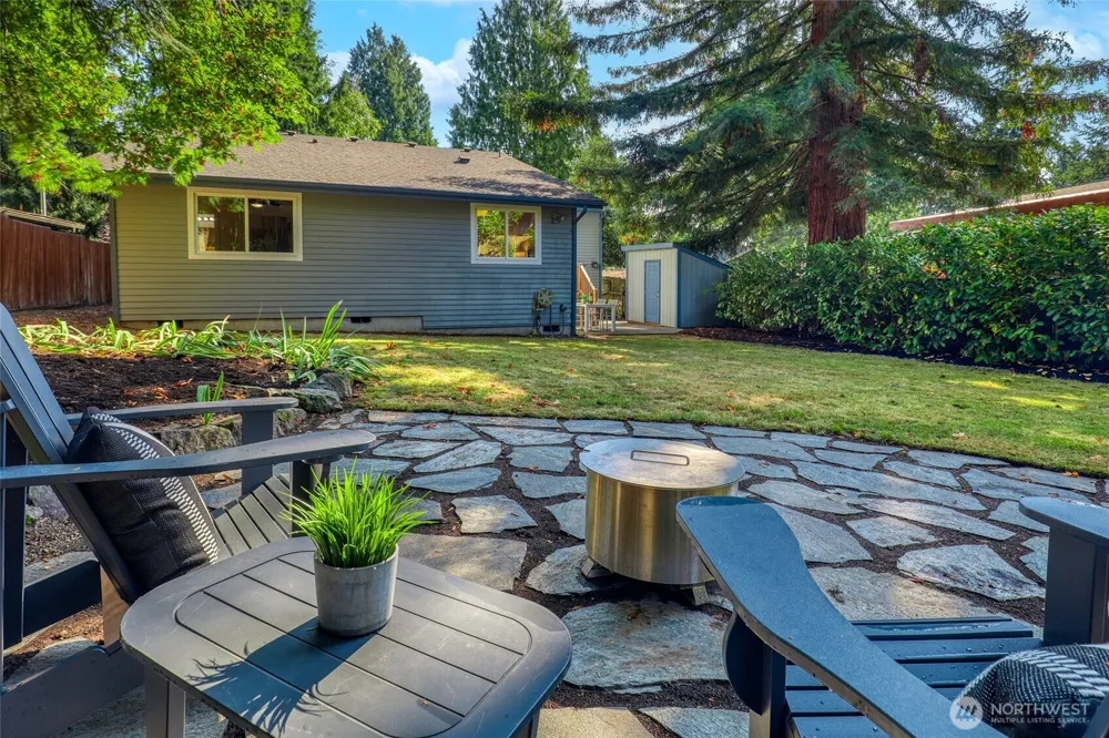 13715 26th Avenue NE Seattle, WA 98125