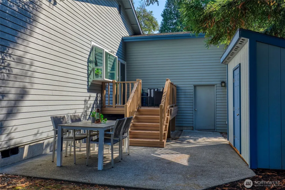 13715 26th Avenue NE Seattle, WA 98125