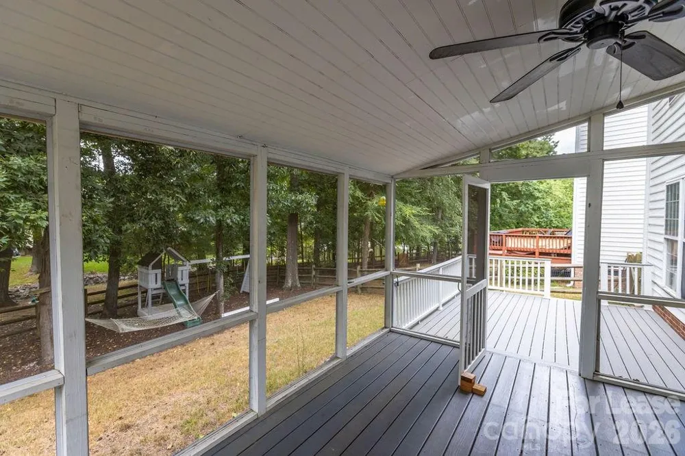 6337 Elderslie Drive Charlotte, NC 28269
