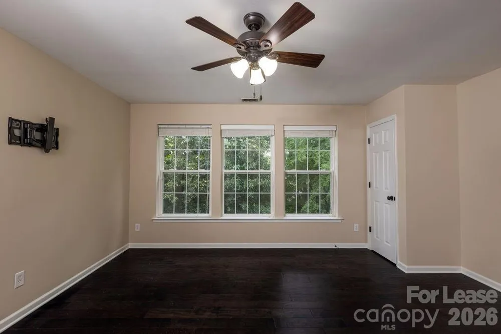 6337 Elderslie Drive Charlotte, NC 28269