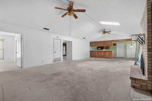 111 LAURAL LN Universal City, TX 78148