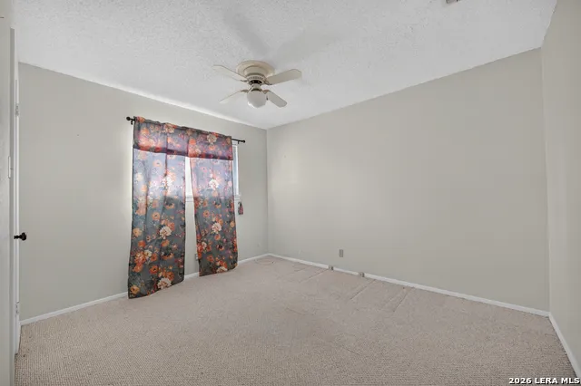 111 LAURAL LN Universal City, TX 78148
