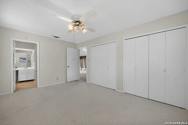 111 LAURAL LN Universal City, TX 78148