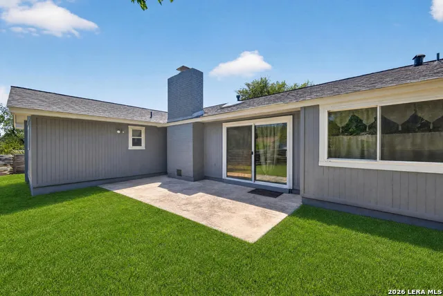 111 LAURAL LN Universal City, TX 78148