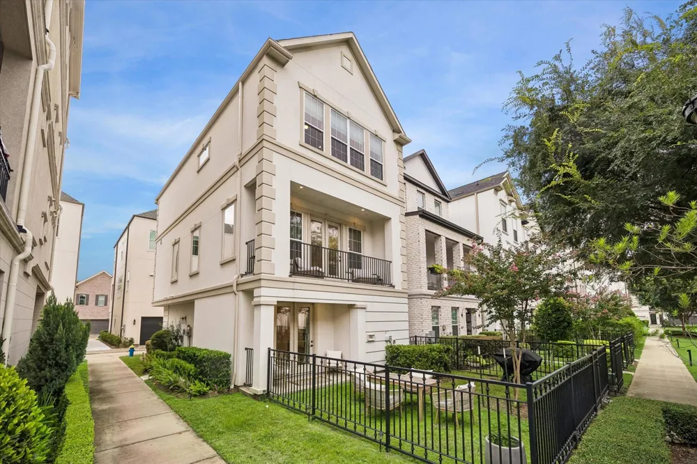 956 Dunleigh Meadows Lane Houston, TX 77055