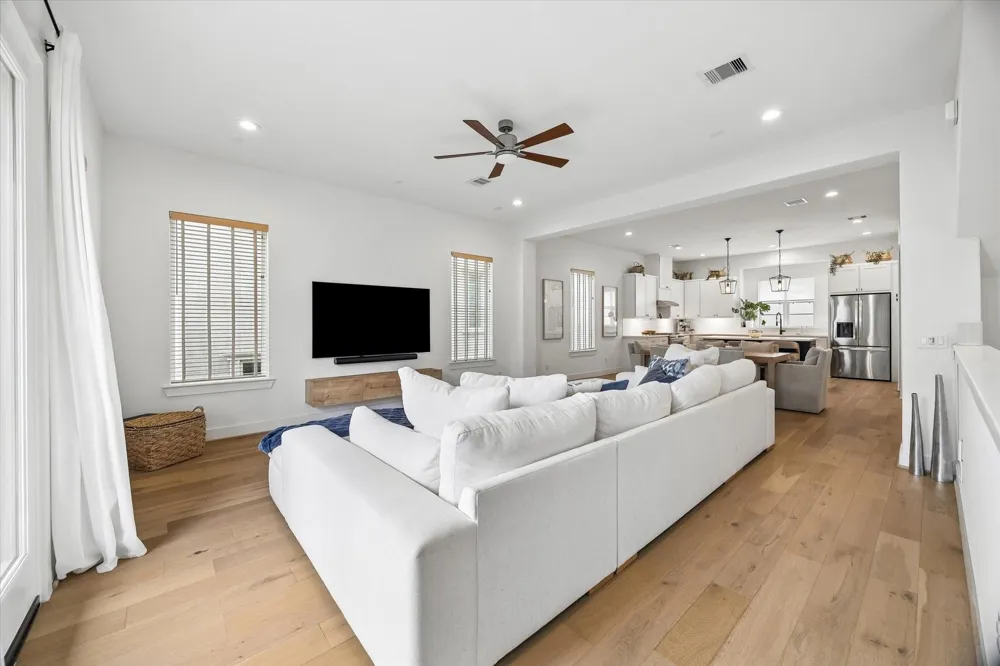 956 Dunleigh Meadows Lane Houston, TX 77055