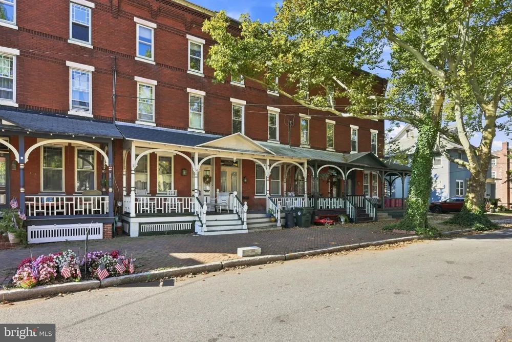 338 E UNION STREET Burlington, NJ 08016