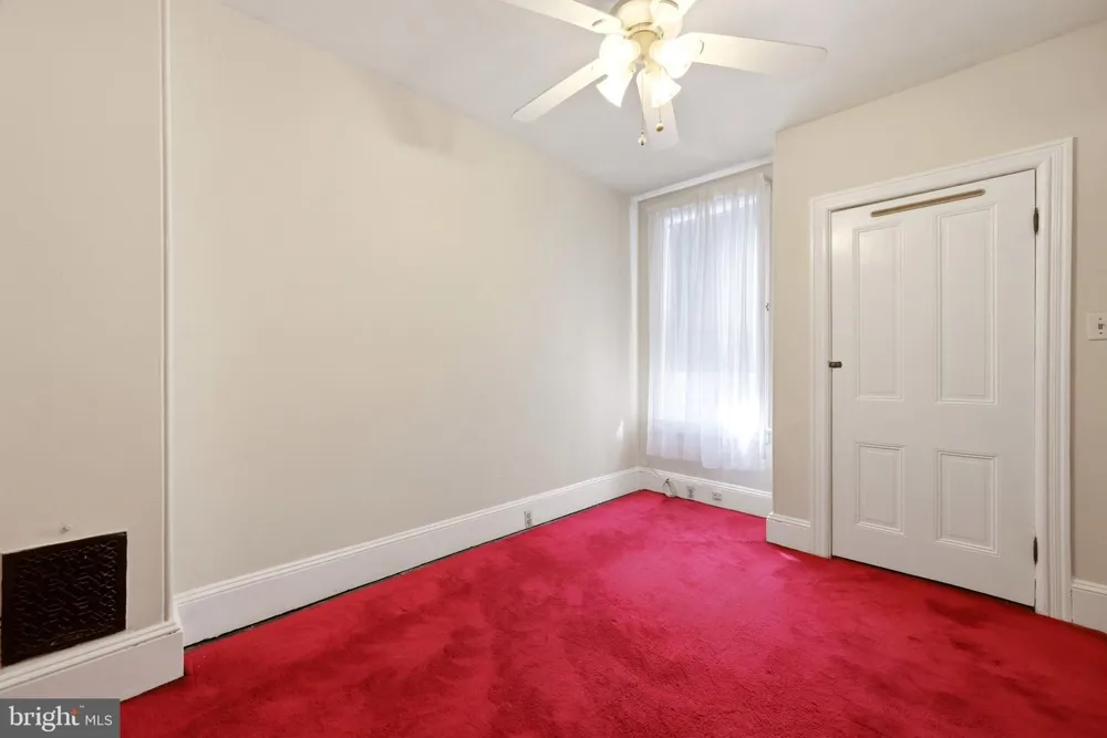 338 E UNION STREET Burlington, NJ 08016