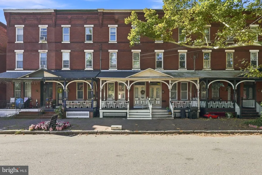 338 E UNION STREET Burlington, NJ 08016