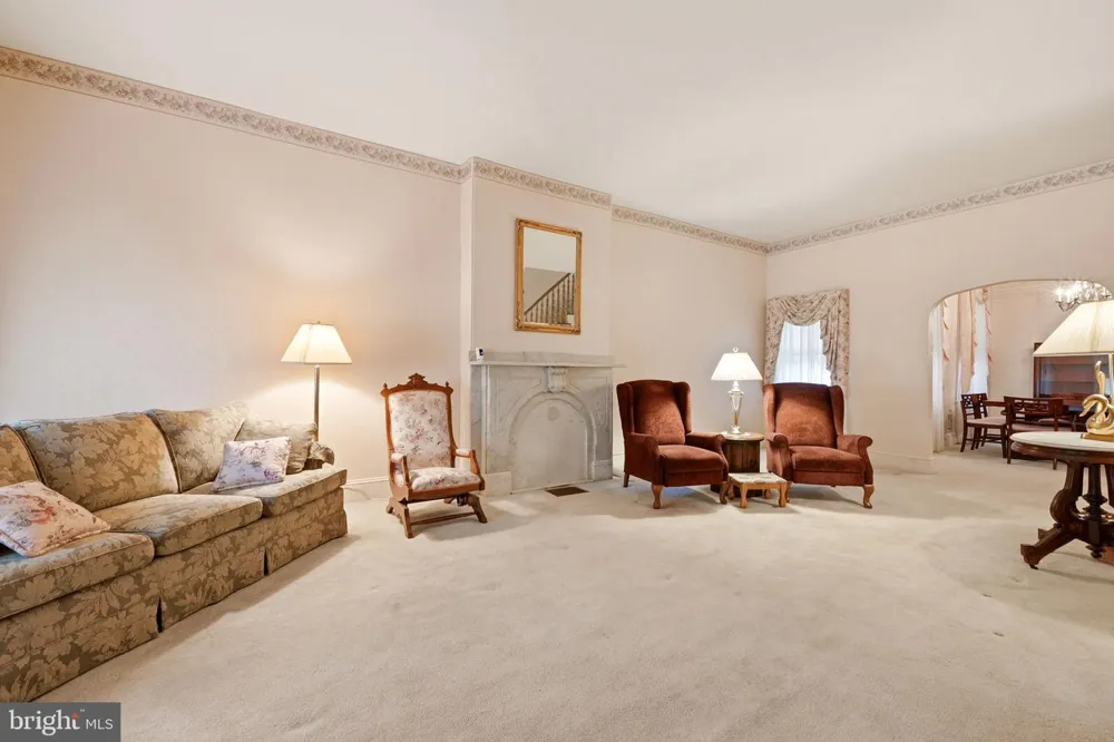 338 E UNION STREET Burlington, NJ 08016