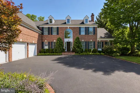 106 CHRISTOPHER DRIVE