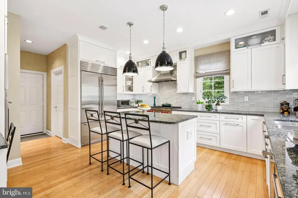106 CHRISTOPHER DRIVE Princeton, NJ 08540