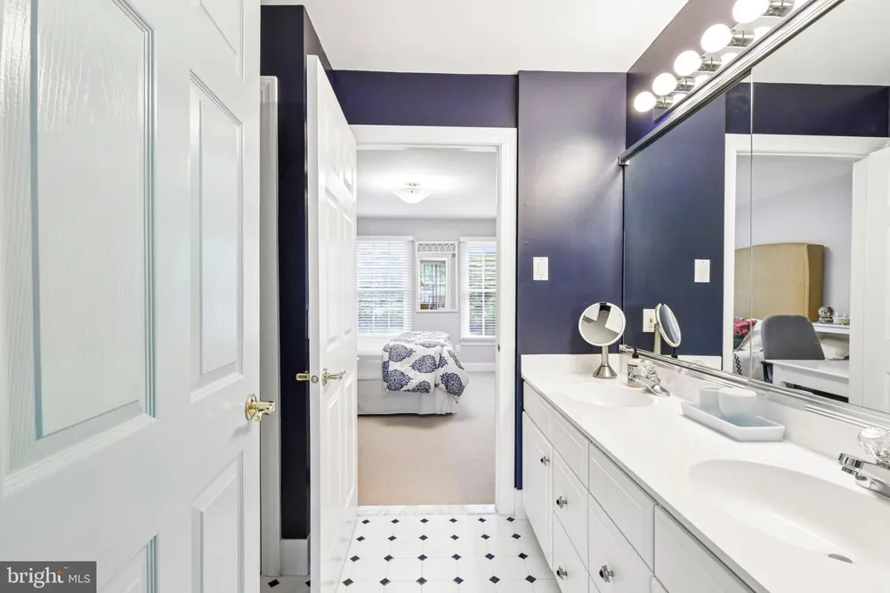 106 CHRISTOPHER DRIVE Princeton, NJ 08540