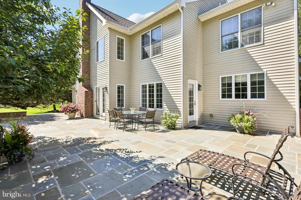 106 CHRISTOPHER DRIVE Princeton, NJ 08540