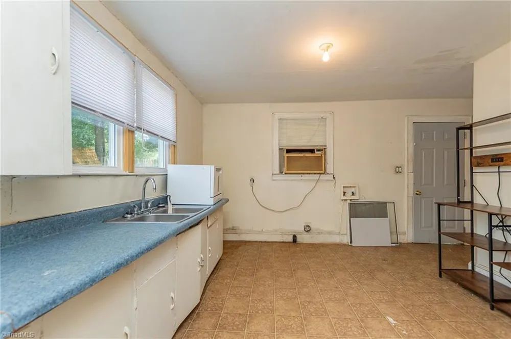 4421 Old Lexington Road Winston-Salem, NC 27107