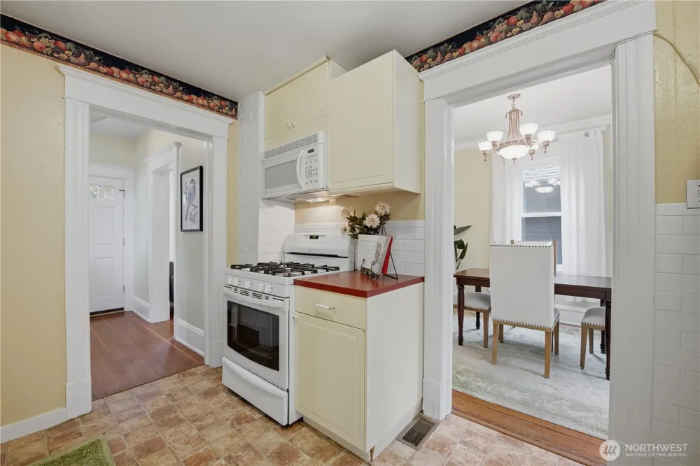 919 20th Avenue S Seattle, WA 98144