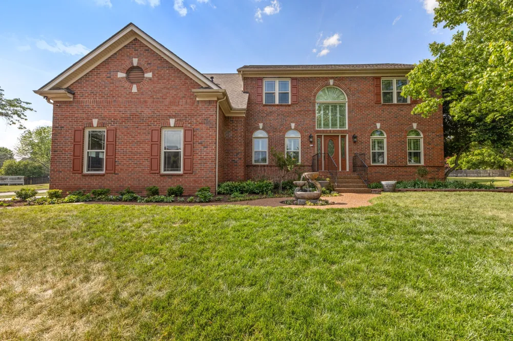 318 Logans Cir Franklin, TN 37067