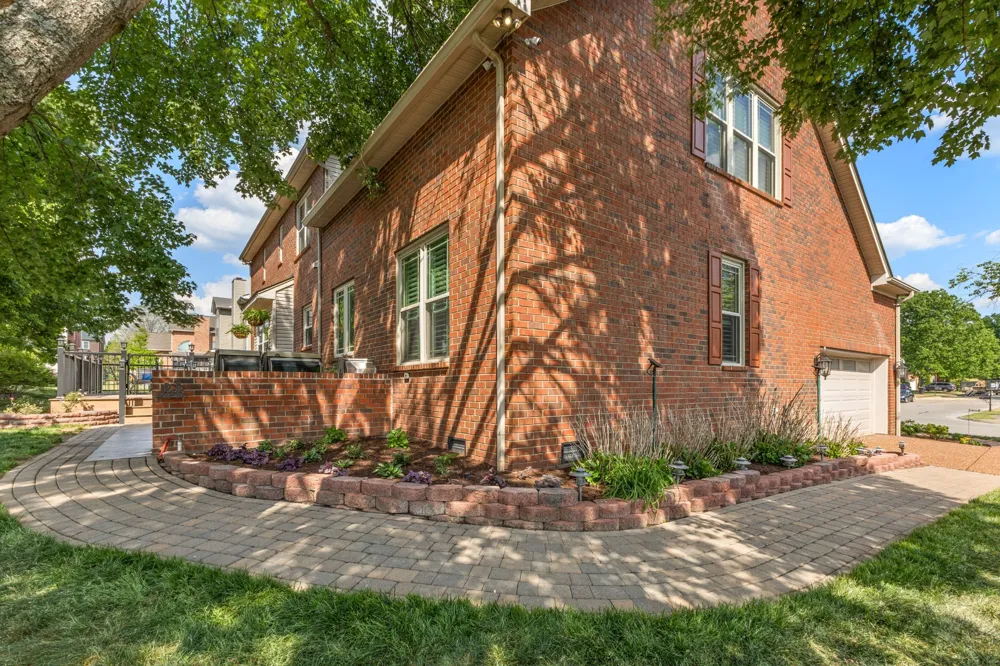 318 Logans Cir Franklin, TN 37067