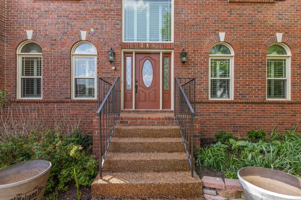 318 Logans Cir Franklin, TN 37067