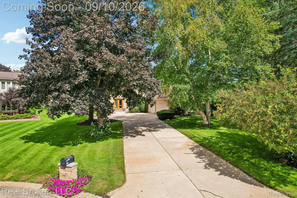 3630 Car Drive Commerce Charter Township, MI 48382