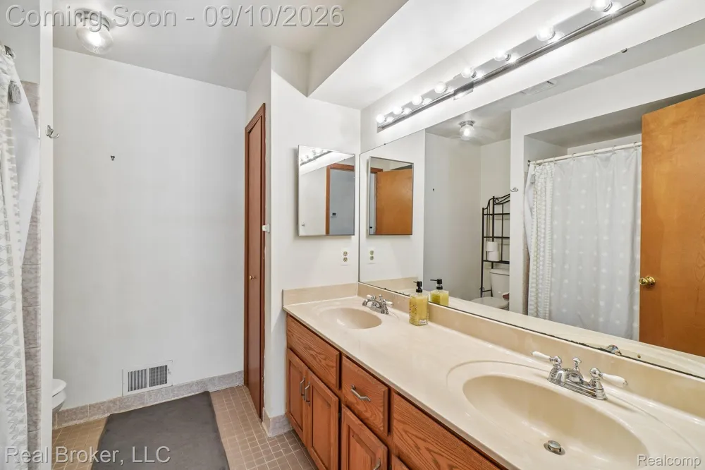 3630 Car Drive Commerce Charter Township, MI 48382