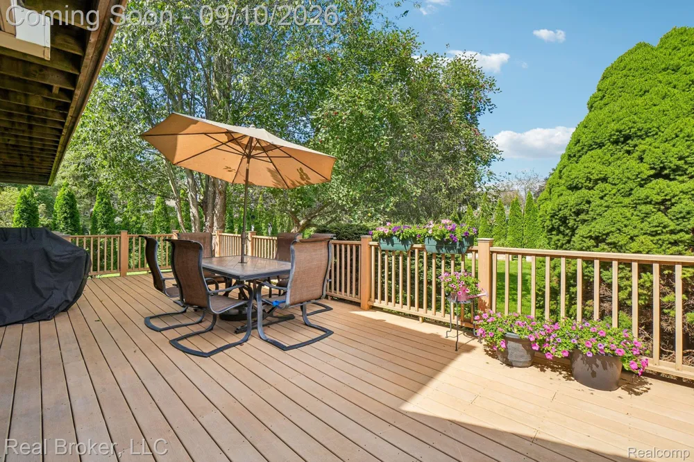 3630 Car Drive Commerce Charter Township, MI 48382