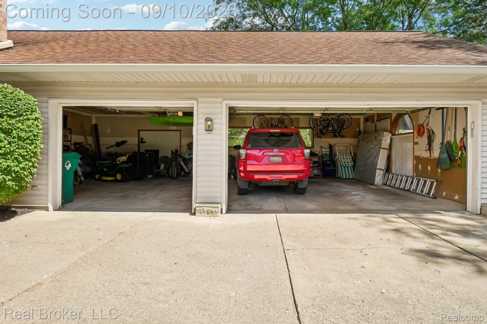 3630 Car Drive Commerce Charter Township, MI 48382