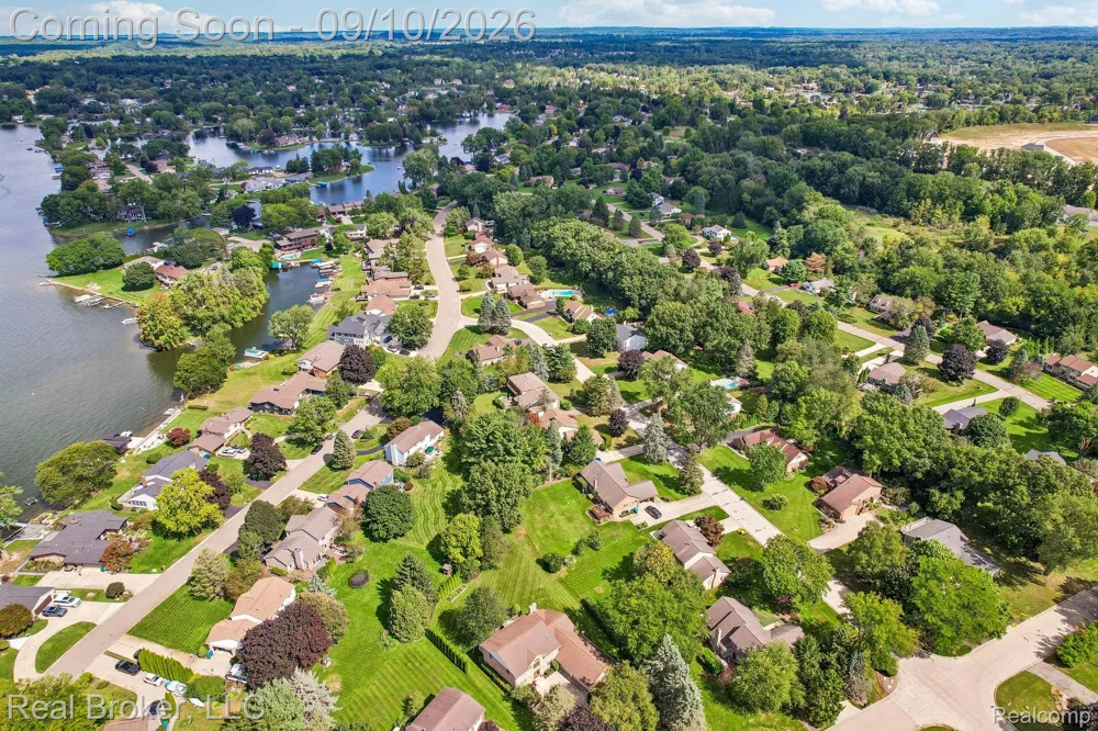 3630 Car Drive Commerce Charter Township, MI 48382