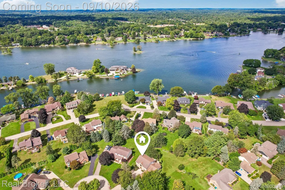 3630 Car Drive Commerce Charter Township, MI 48382