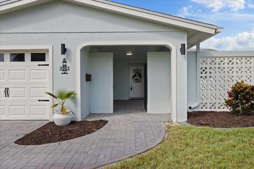 3961 HEADSAIL DRIVE New Port Richey, FL 34652