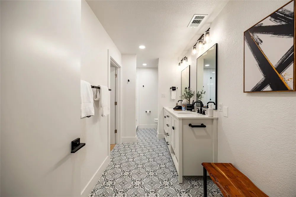 2701 Friar Tuck Lane Austin, TX 78704